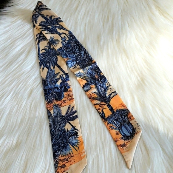 New Palm Print Silk Skinny Scarf Twilly - Picture 5 of 5